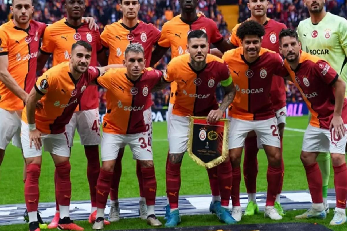Galatasaray milli yıldızın sözleşmesini uzattı