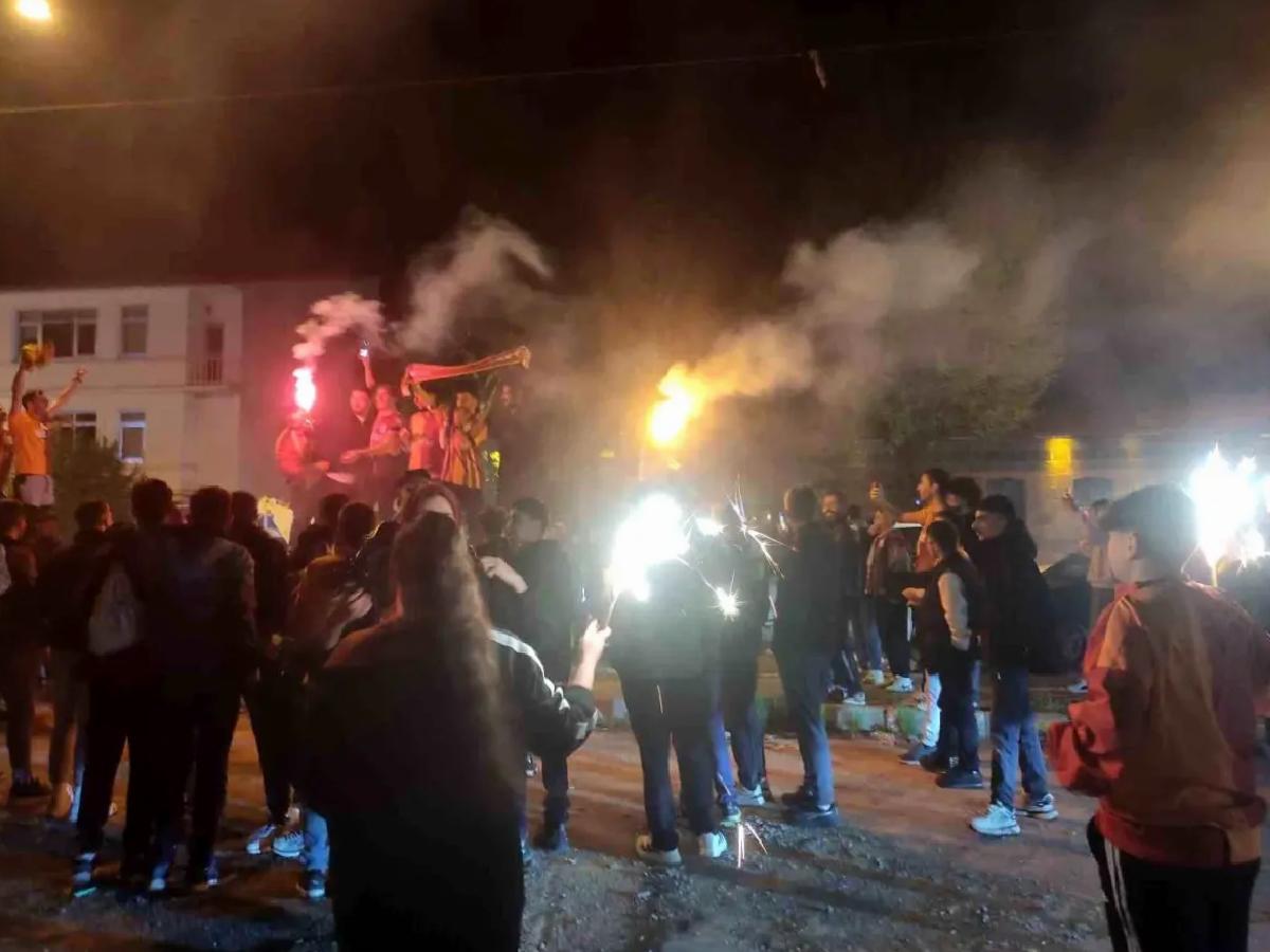Galatasaray Şampiyonluğu Ardahan’da Kutlandı