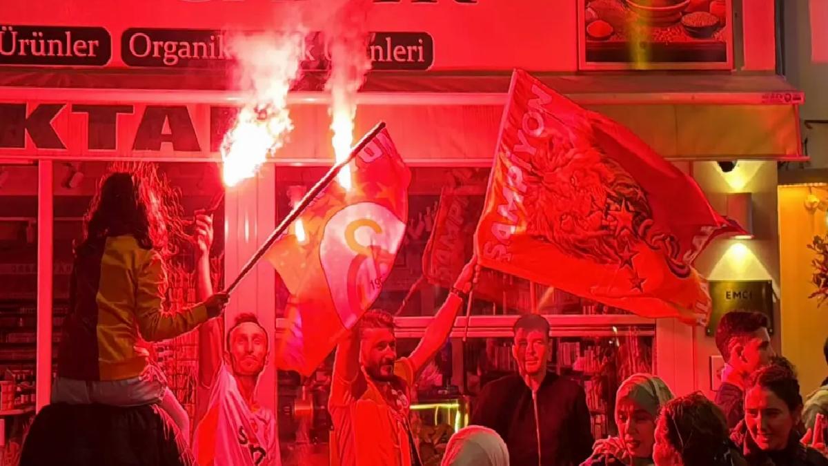 Galatasaray Şampiyonluk Coşkusunu Yaşıyor