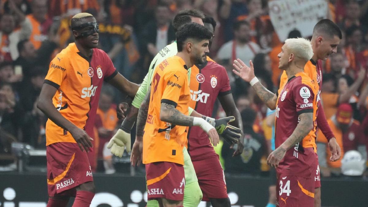 Galatasaray, şampiyonluk sayısında devlerle yarışıyor