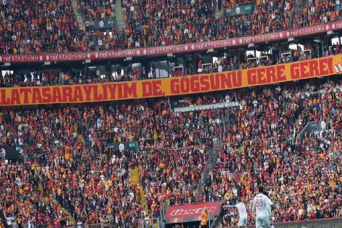 Galatasaray’da bir devrin sonu! Yıldız futbolcu eşyalarını gemiyle ülkesine yolladı