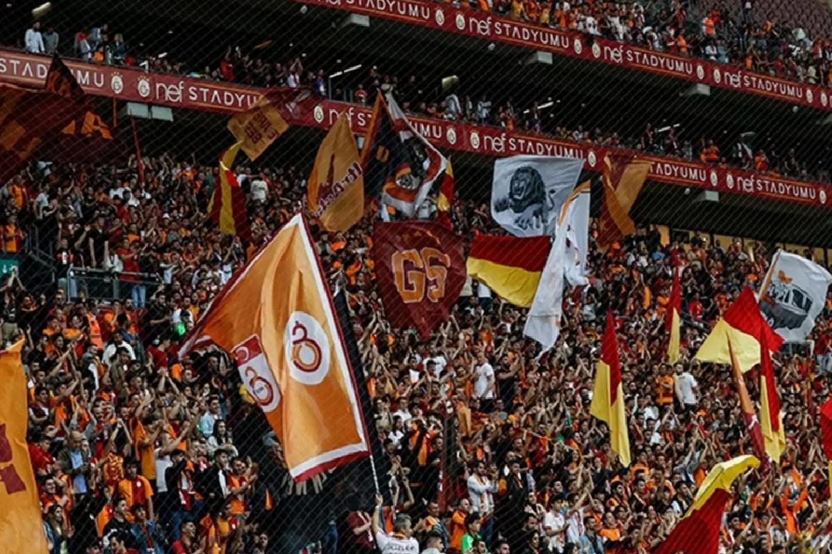 Galatasaray’da şok sakatlık! Takımın bel kemiği maça devam edemedi