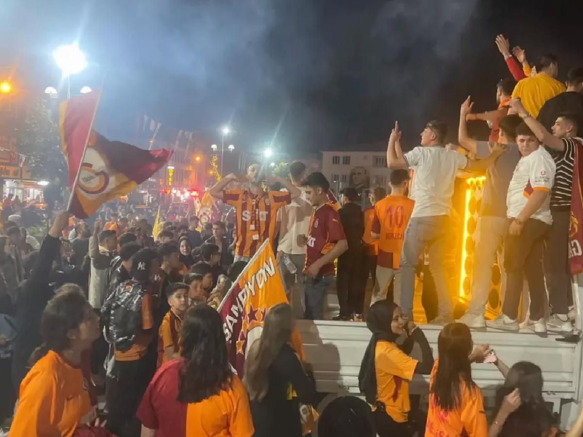 Galatasaray’ın Şampiyonluğu Kula’da Coşkuyla Kutlandı