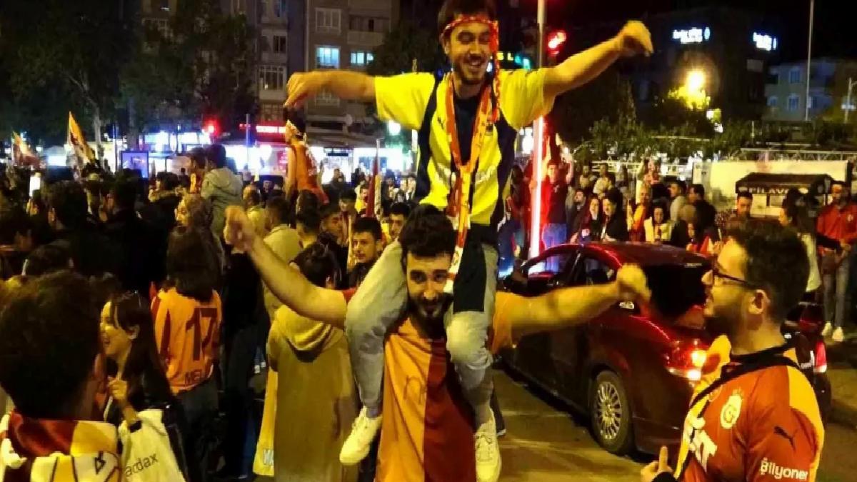 Galatasaray’ın Şampiyonluğu Kütahya’da Kutlandı