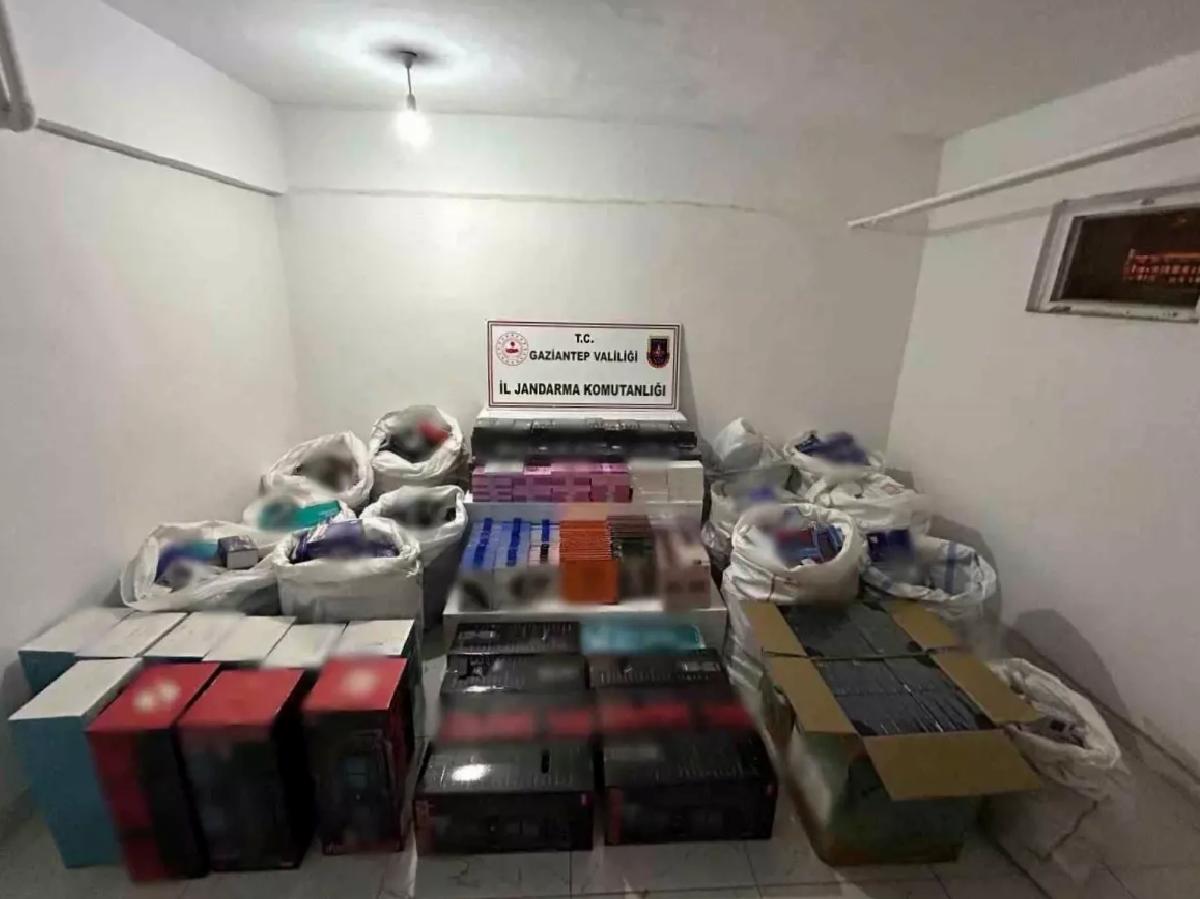 Gaziantep 3 milyon TL değerinde kaçak elektronik eşya ele geçirildi: 2 gözaltı