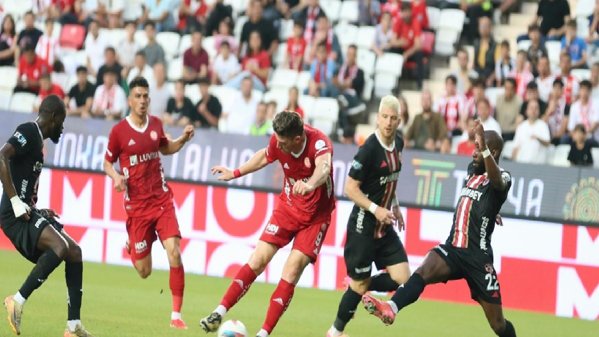 Gaziantep FK, 4 maç sonra puanla tanıştı