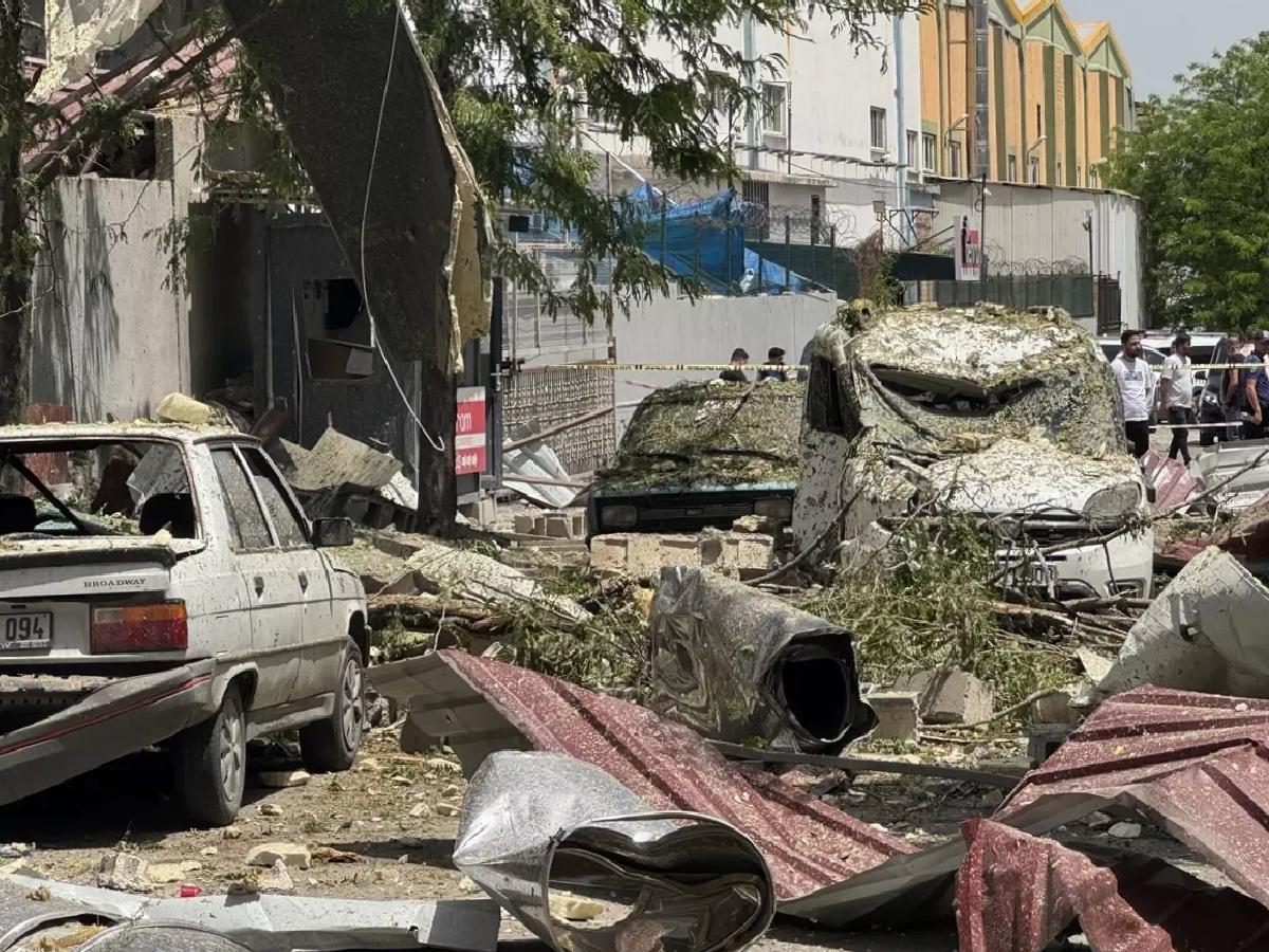 Gaziantep Halı Fabrikasında Patlama: 7 Yaralı