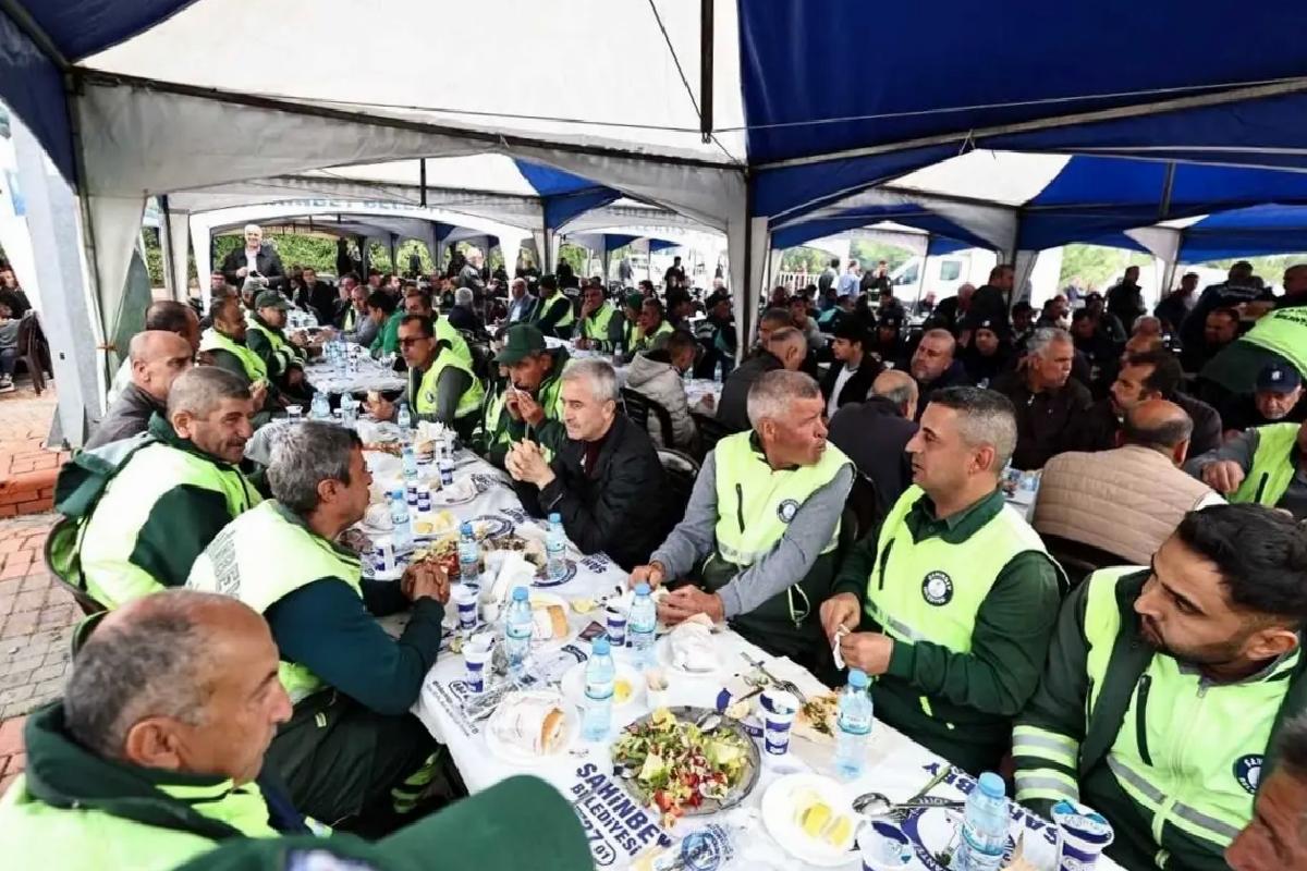 Gaziantep’te belediyeler 1 Mayıs’ı kutladı
