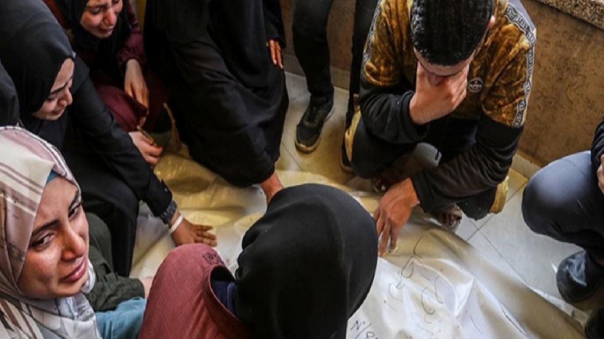 Gazze’de can kaybı 52 bin 810’a yükseldi