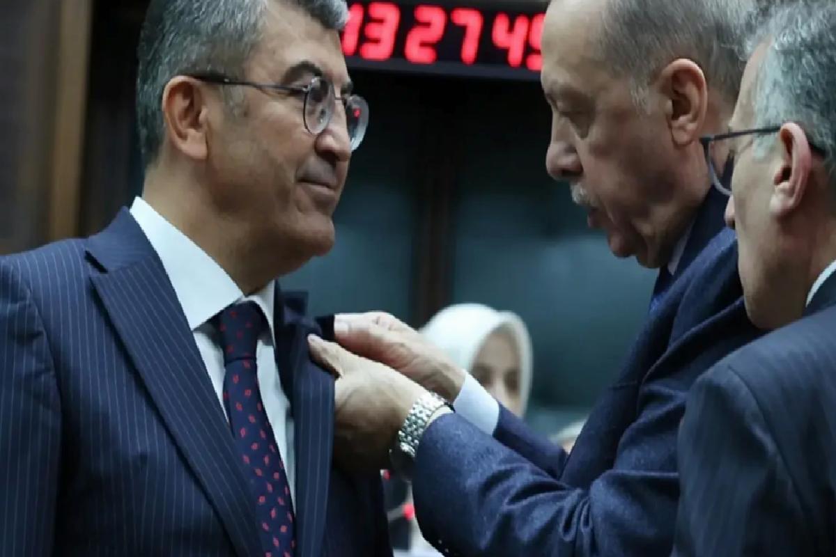 Gelecek Partisi’nden istifa eden Konya Milletvekili Hasan Ekici, AK Parti’ye katıldı