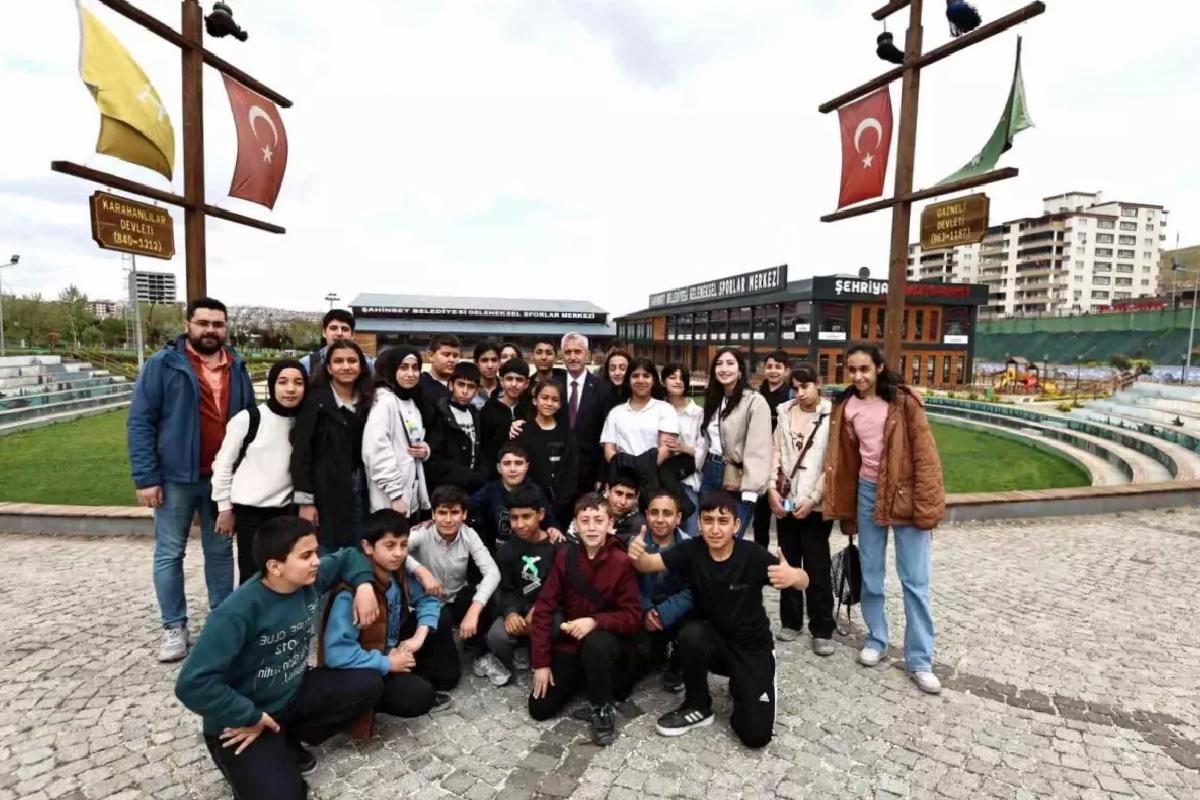 Geleneksel Sporlar Merkezi’nde Gençlerle Buluşma