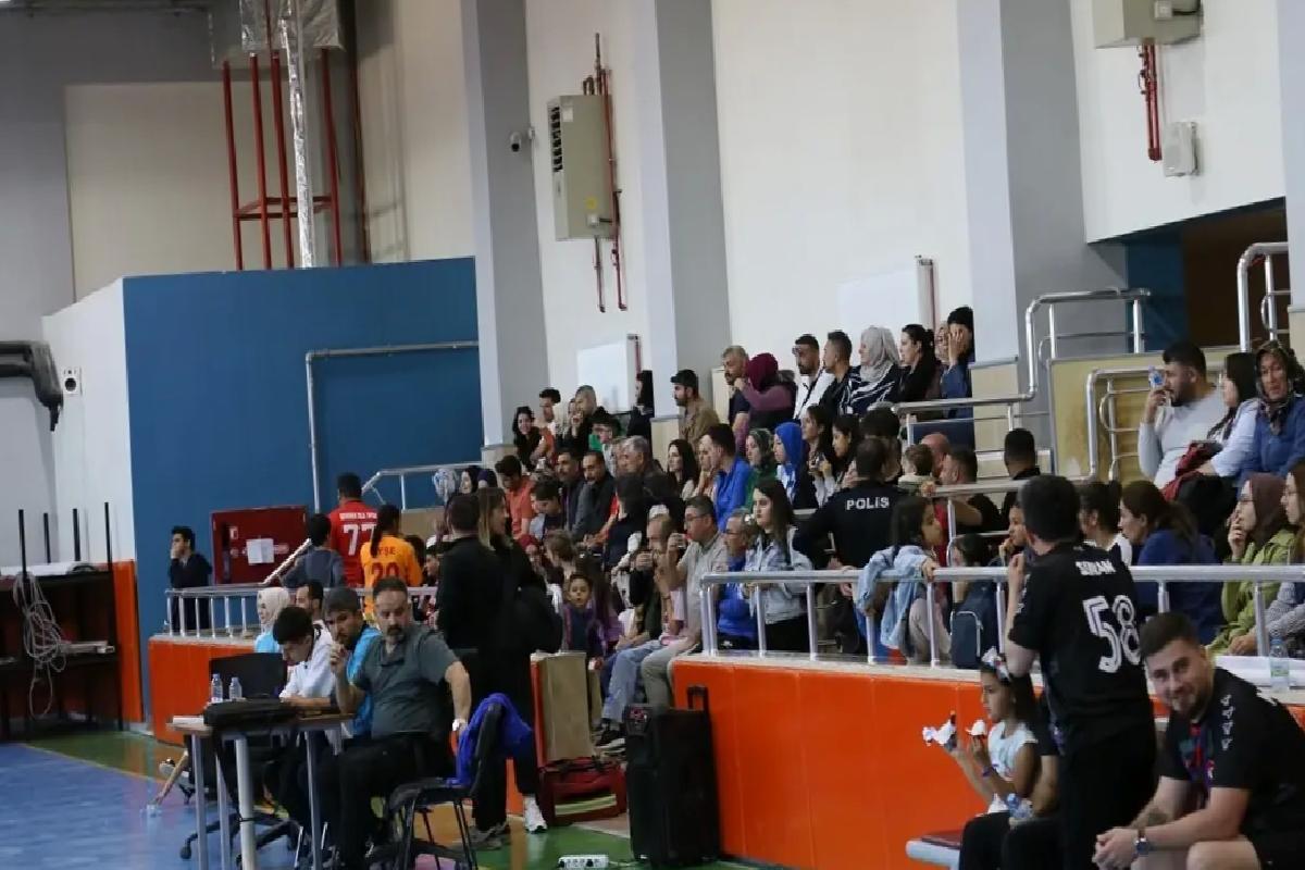 Gemerek’te Kurumlar Arası Voleybol Turnuvası