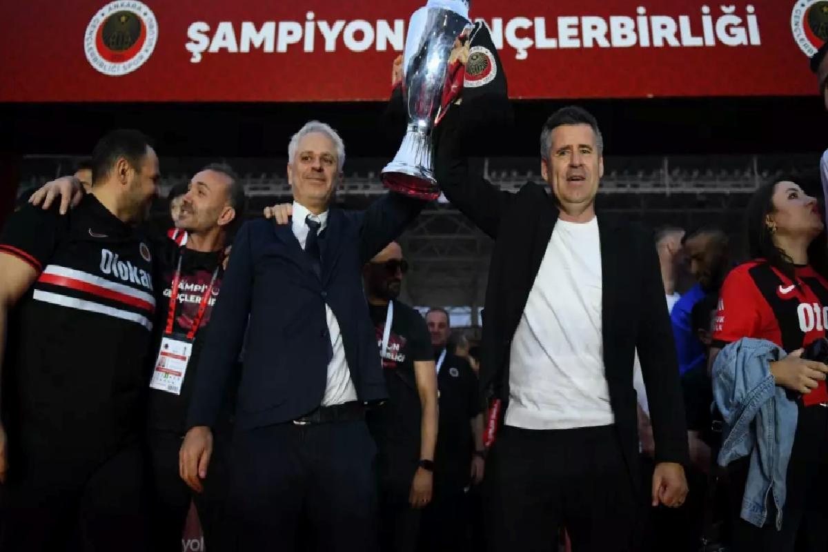 Gençlerbirliği Süper Lig’e Yükseldi
