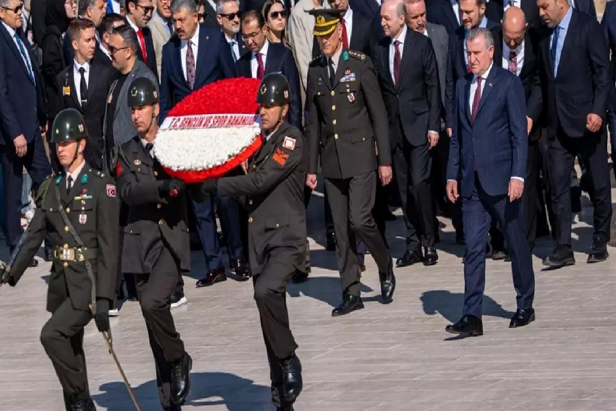 Gençlik Haftası Anıtkabir’de Kutlandı