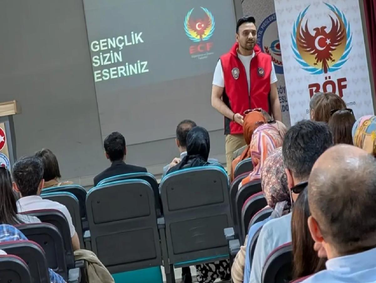 Gençlik Projesi Konferansı Düzenlendi