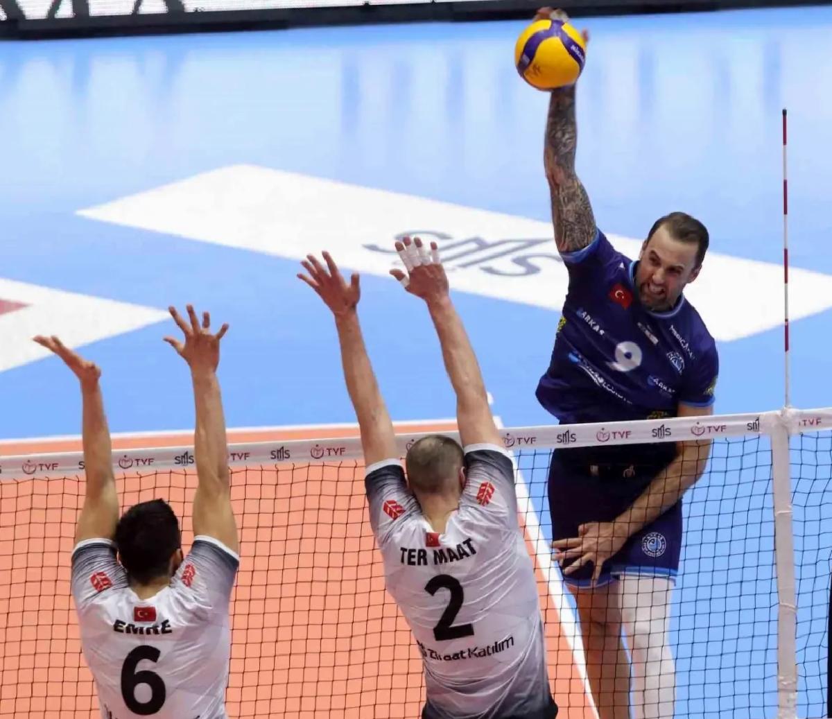 Georg Grozer Arkas Spor’a Veda Etti