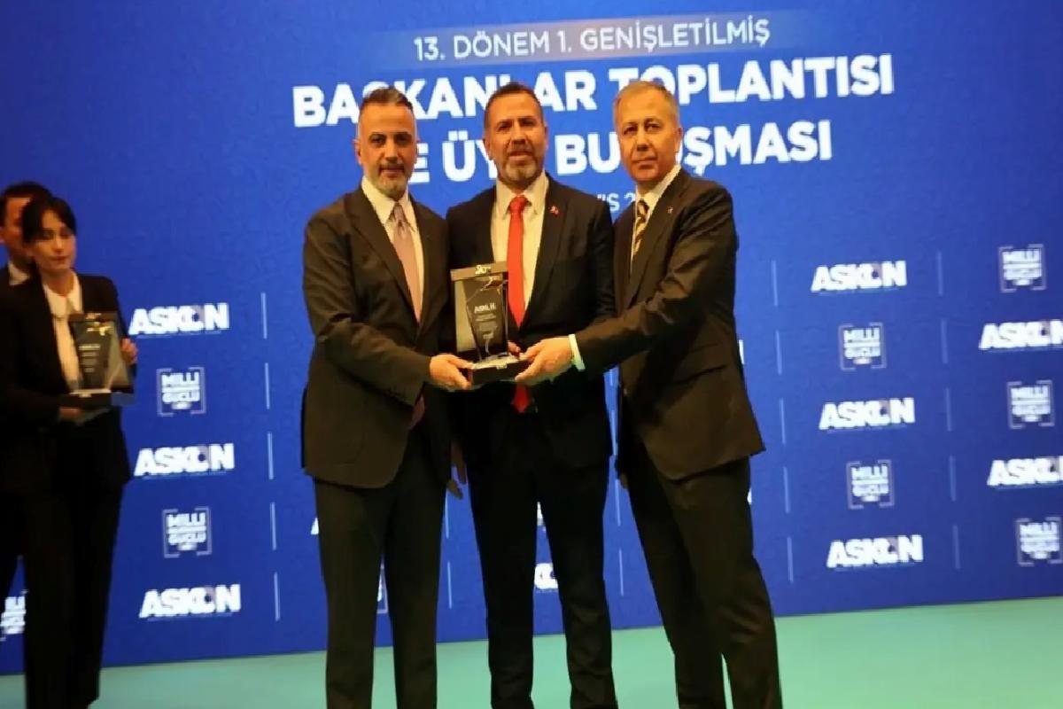 Geyik’e Başarı Ödülü