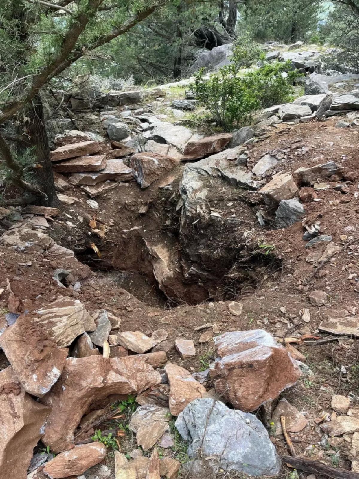 Gülnar’da Kaçak Kazı Operasyonu: Eski Vali Yakalandı