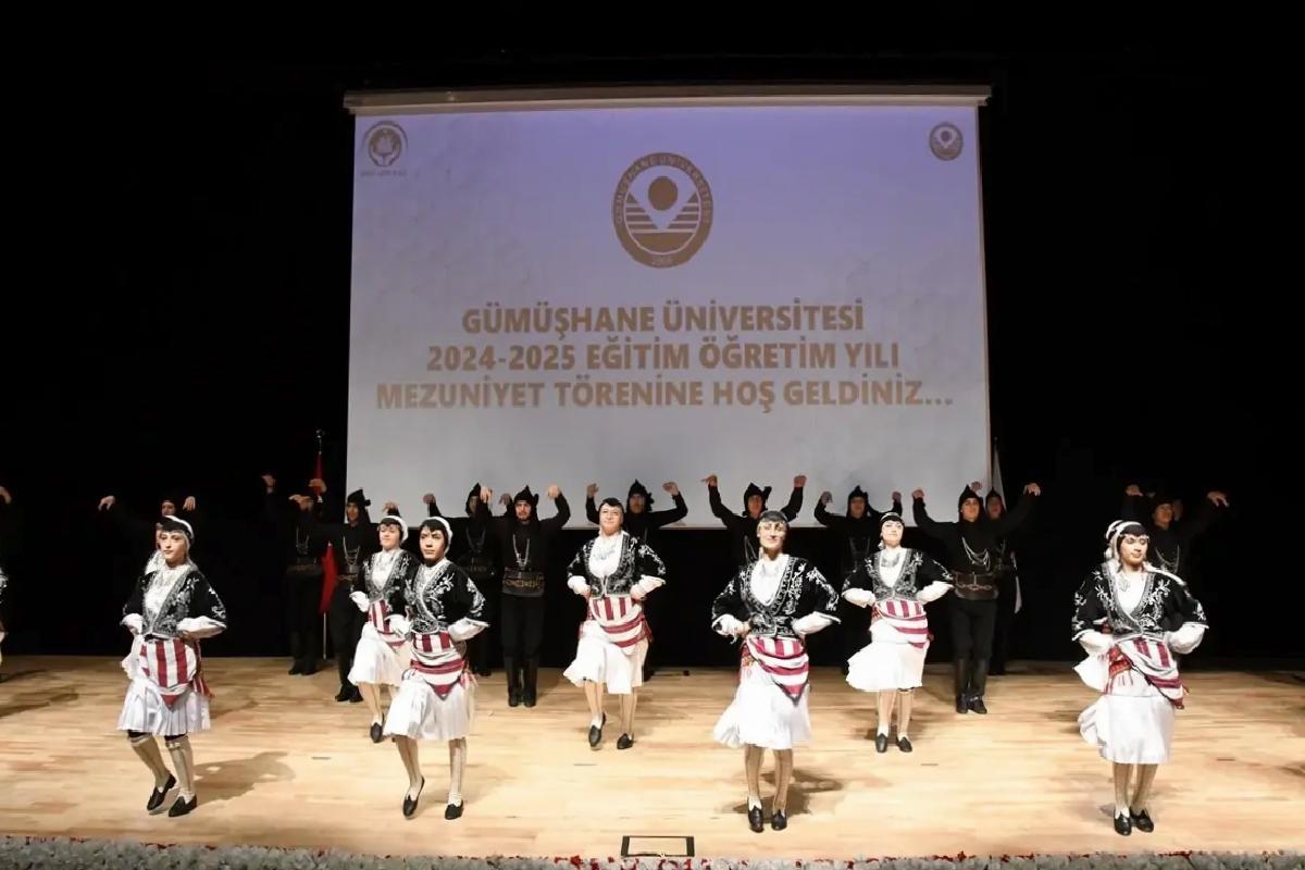 Gümüşhane Üniversitesi’nde Mezuniyet Töreni