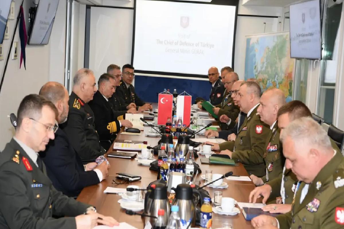 Gürak, Varşova’da Askeri Ziyaret Gerçekleştirdi