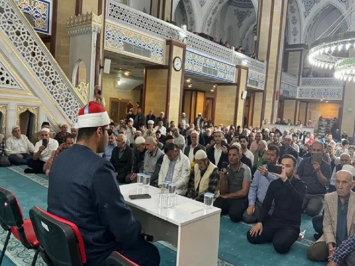 Hafızlar Çukurova’da Kur’an Okudu