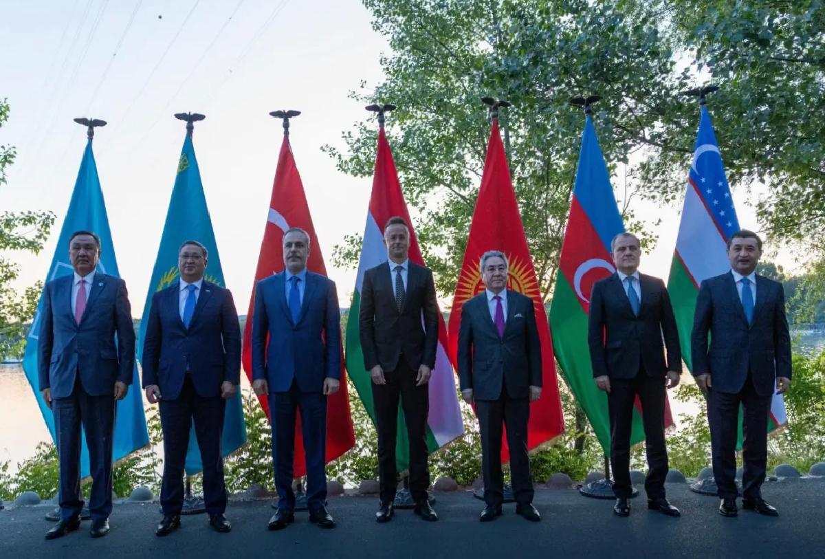 Hakan Fidan Budapeşte’de TDT Zirvesi Öncesi Toplandı