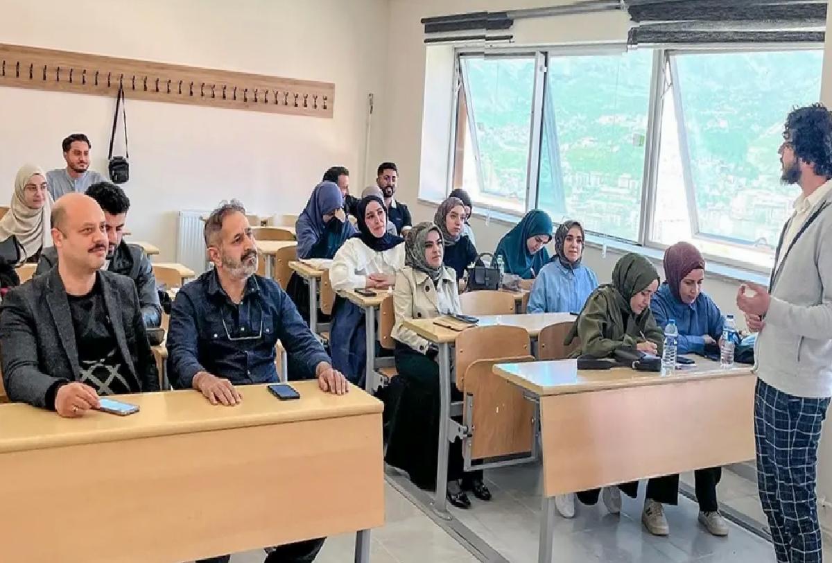 Hakkari’de Farsça Medya Etkinliği