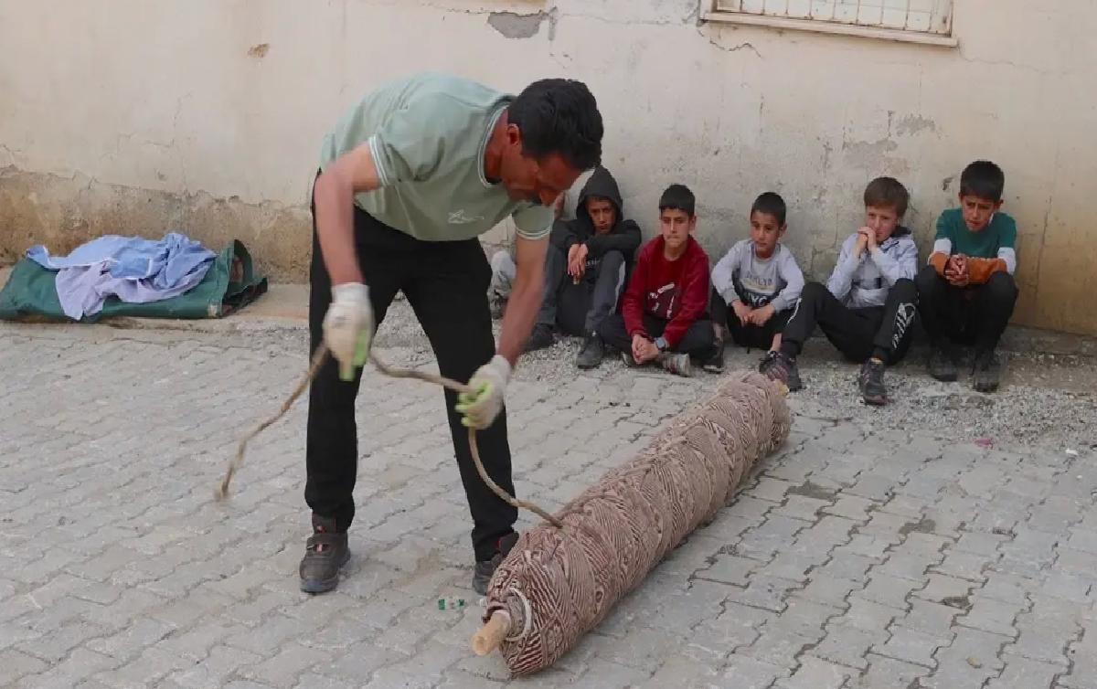 Hakkari’de Geleneksel Kepenek Yapımı