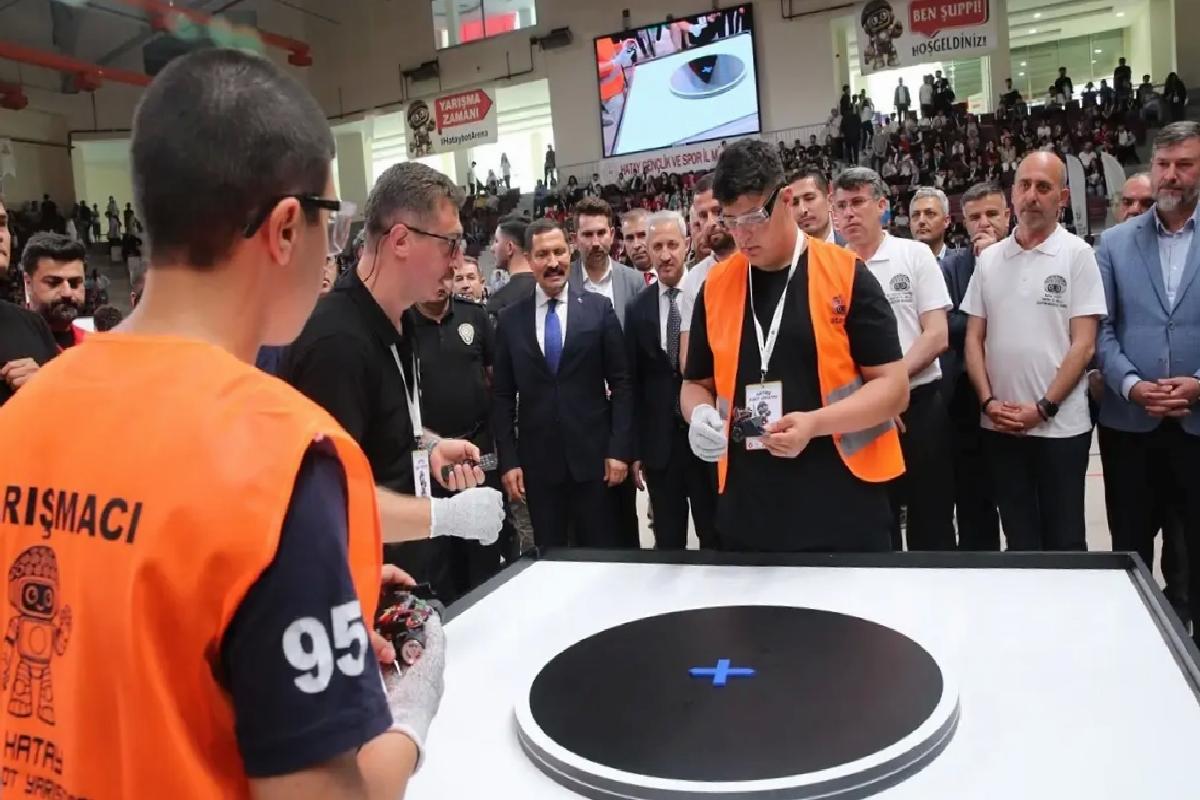 Hataybot Robot Yarışması Başladı