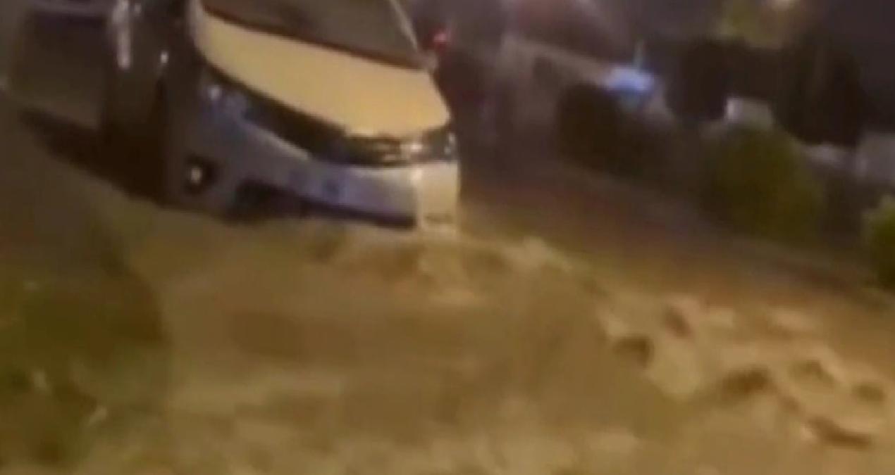 Hatay’da sağanak ve dolu hayatı felç etti