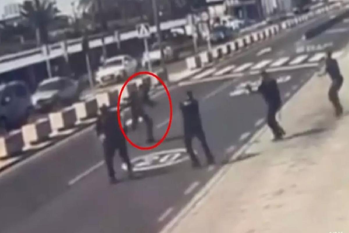 Havalimanında polis ve yolculara saldıran saldırgan, polis tarafından öldürüldü