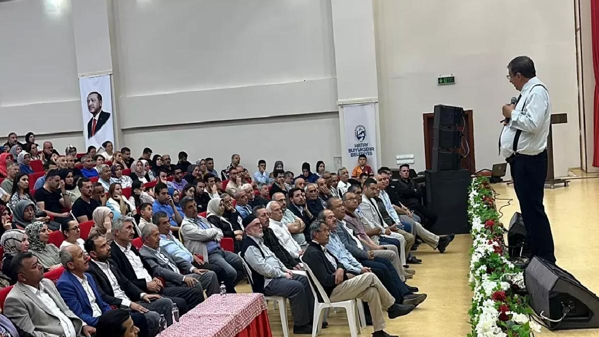 Hayati İnanç Dörtyol’da Söyleşi Gerçekleştirdi