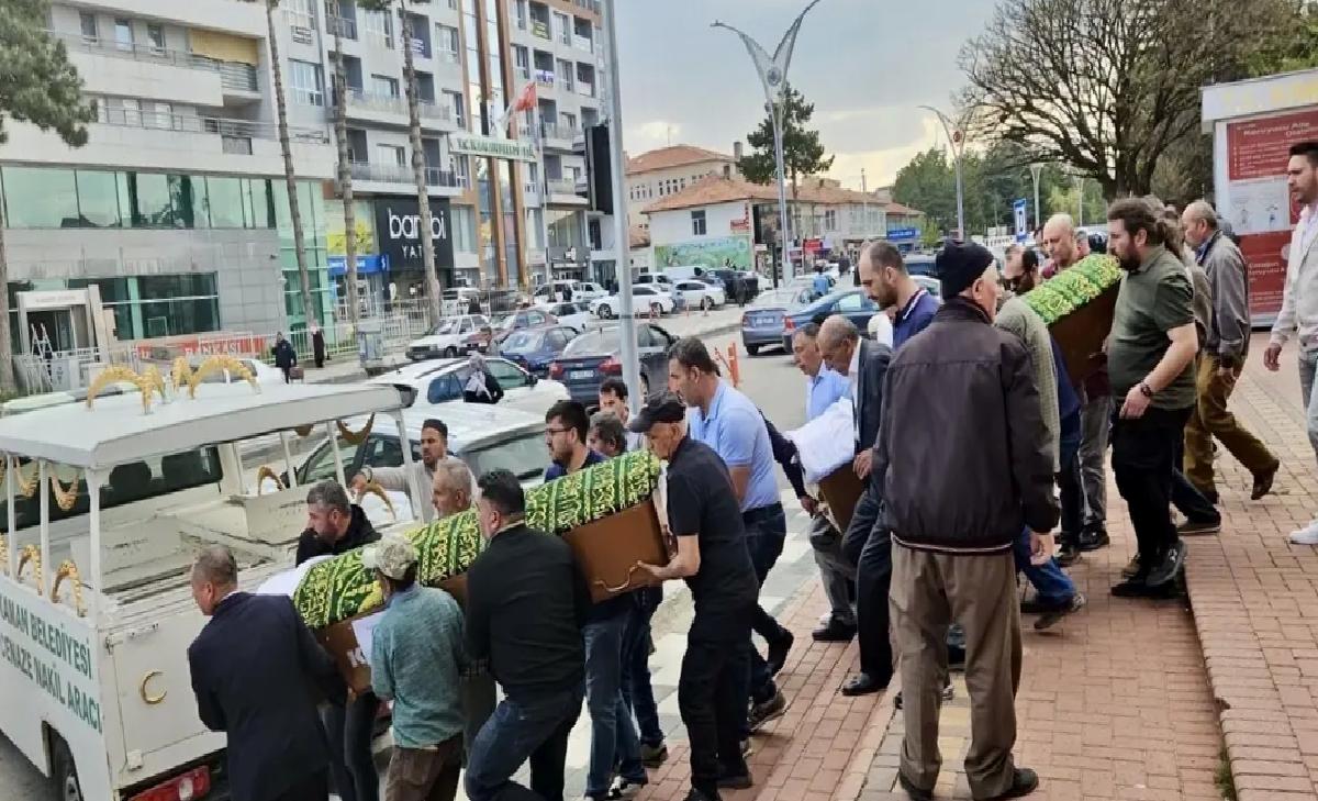 Hendek’te Kız Kardeşlerin Cenazesi Kırşehir’de Defnedildi
