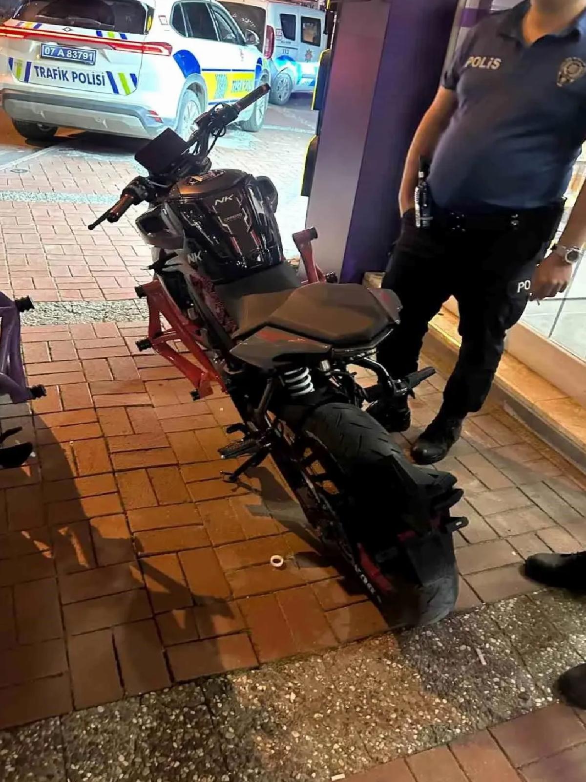 Hız Tutkunu Motosiklet Sürücüsüne Cezai İşlem