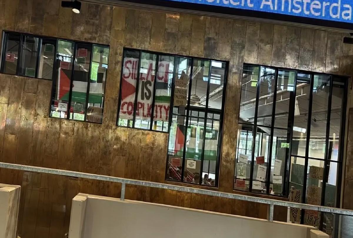 Hollanda’da Filistin Destekçileri Eylemde