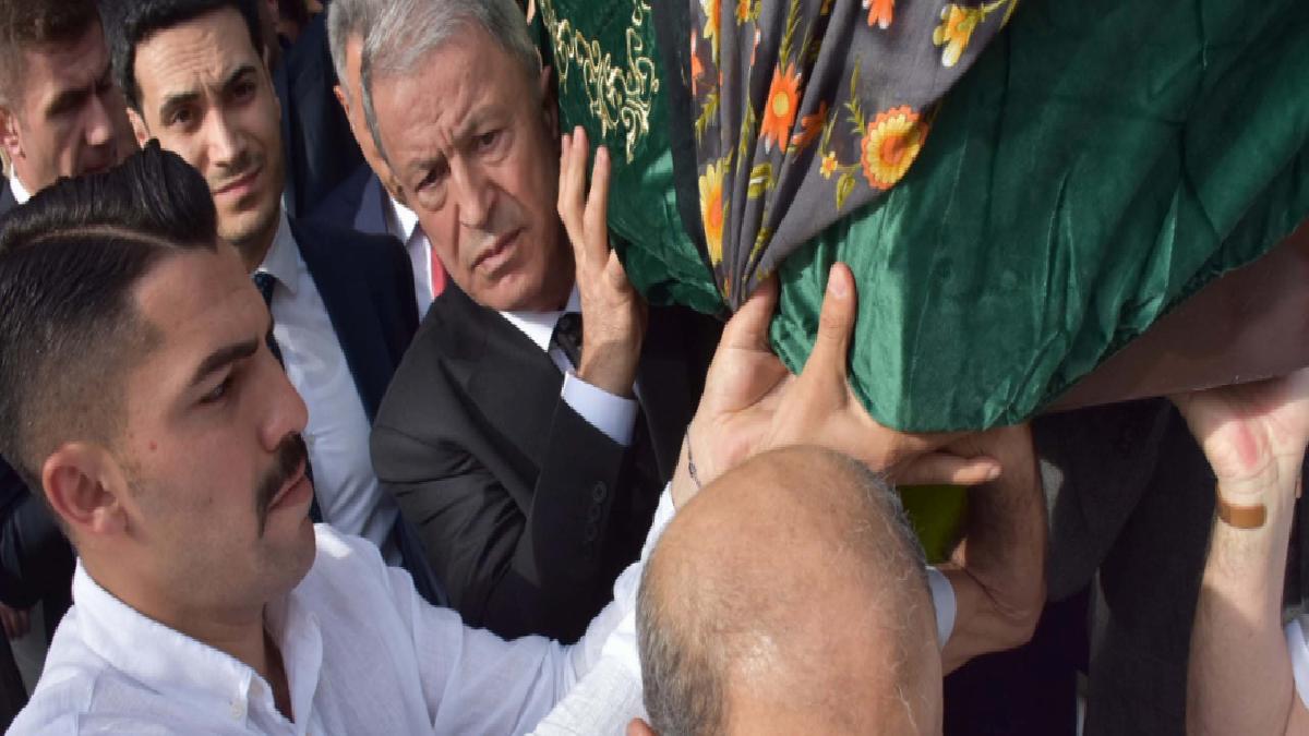 Hulusi Akar’ın acı günü: Kayınvalidesini kaybetti