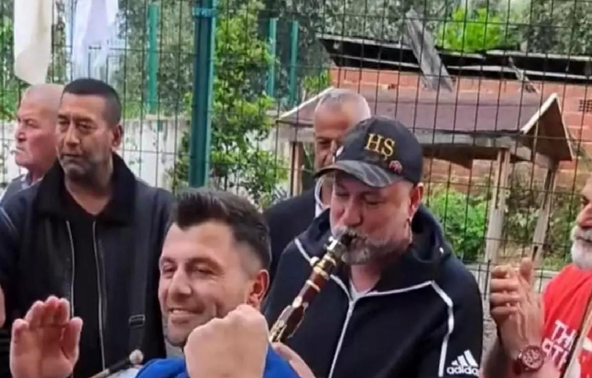 Hüsnü Şenlendirici İznik’te Düğün Coşkusu Yaşattı