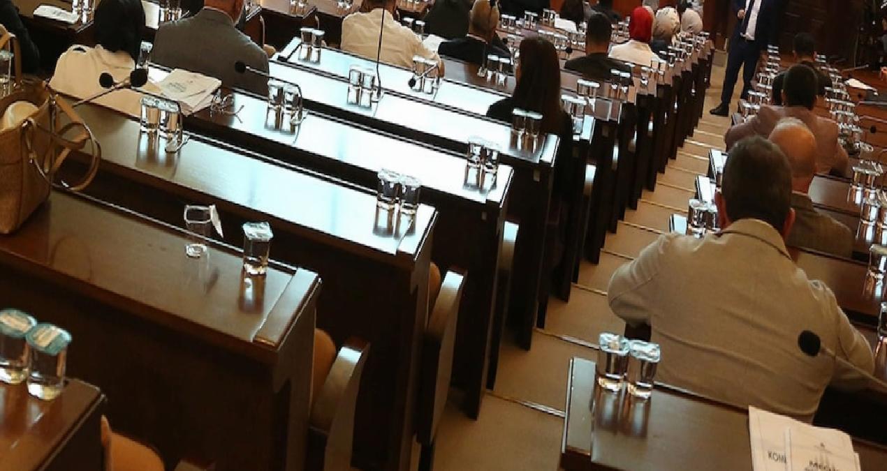 İBB Meclisi mayıs ayı toplantısında gerginlik