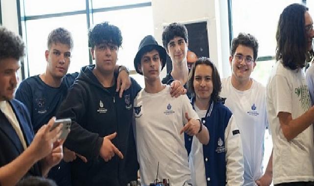 İBB Teknoloji Atölyesi Öğrencilerine Ödül