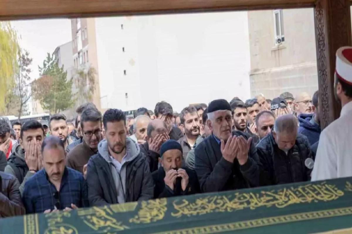 İbrahim Selamet Son Yolculuğuna Uğurlandı