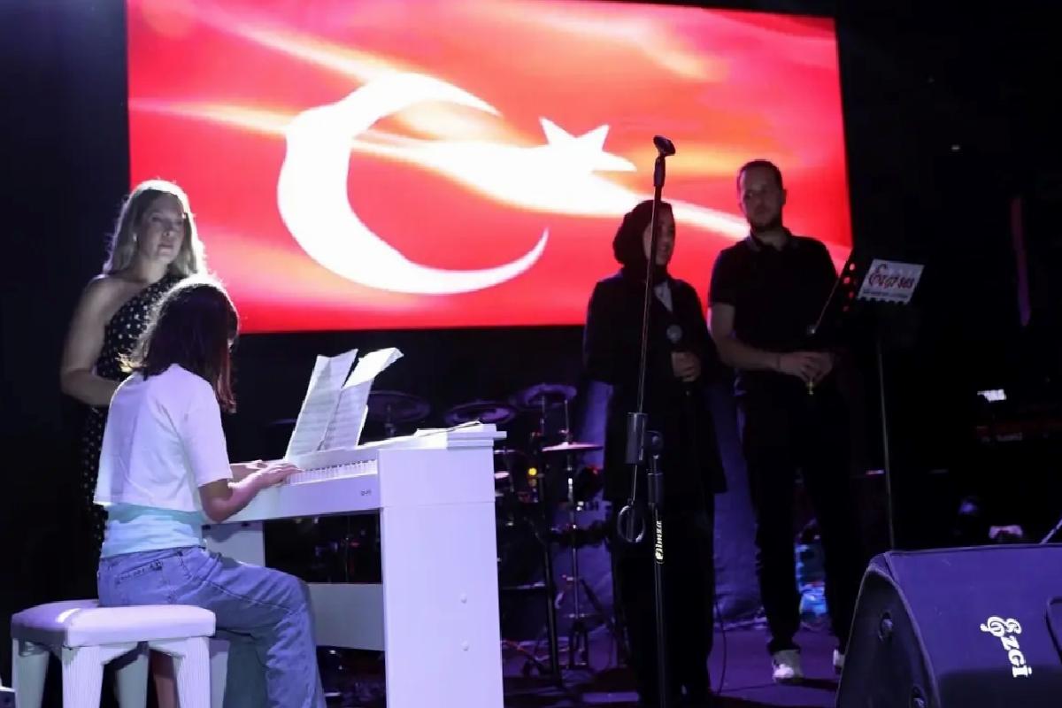 Iğdır’da Gençlik Yürüyüşü Düzenlendi