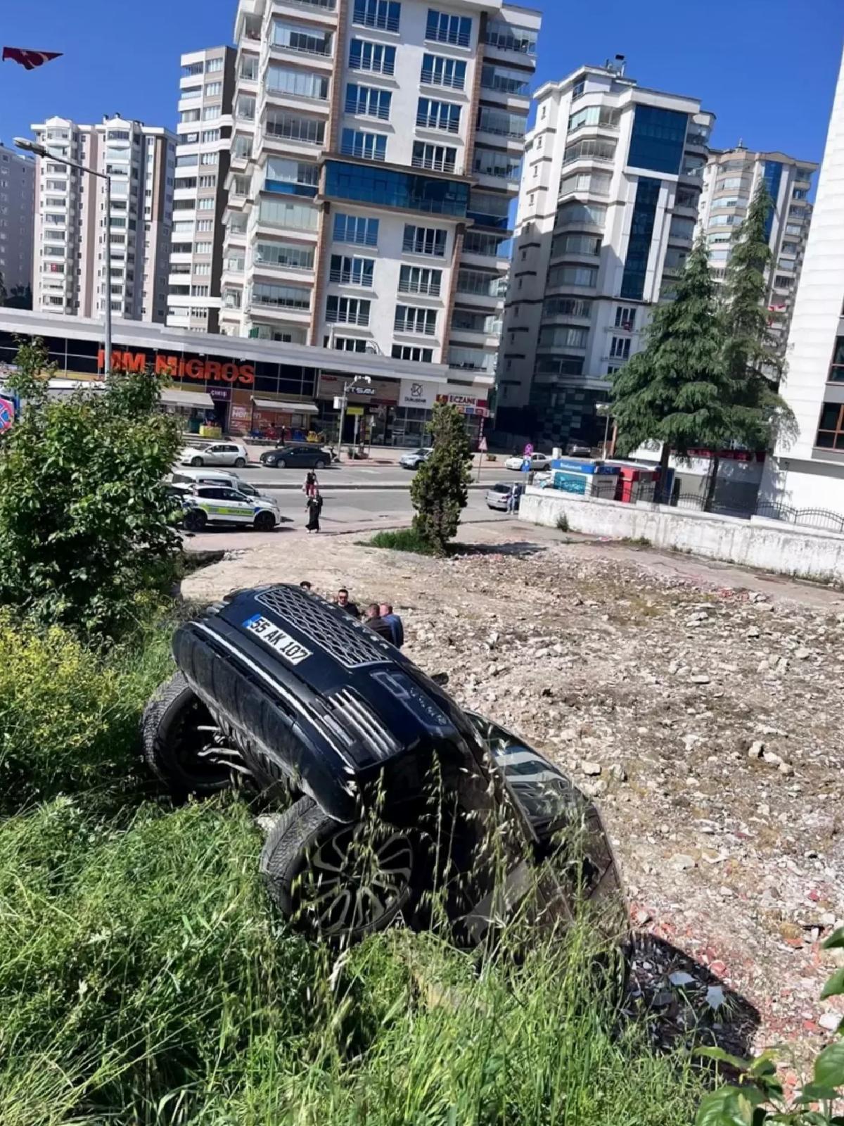 İlkadım’da İstinat Duvarından Düşen Cipte 2 Yaralı