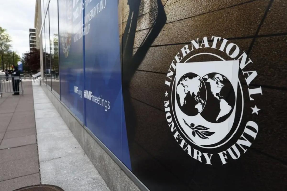 IMF, Pakistan’a 1,4 Milyar Dolar Kredi Onayladı