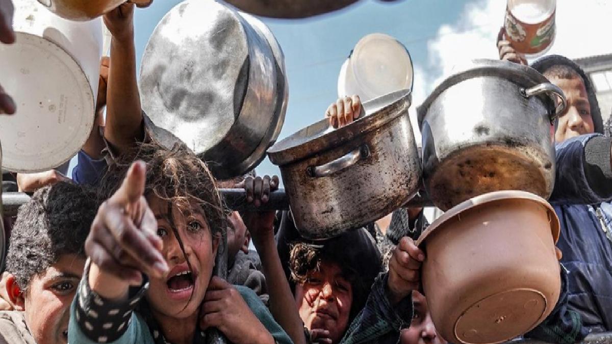 İşgalci İsrail, Gazze Şeridi’ndeki gıda kaynaklarını sistematik olarak yok ediyor