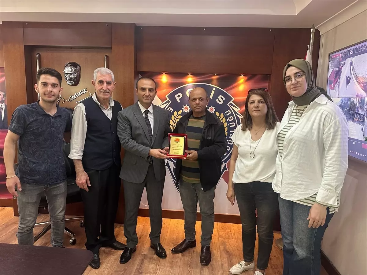 İşitme Engelliler Derneği’nden Emniyet Müdürüne Ziyaret