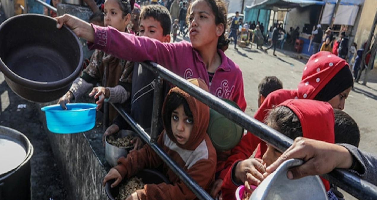 İsrail, ‘Filistinliler açlıktan ölürse bize destek vermezler’ diyerek insani yardımlara izin verdi