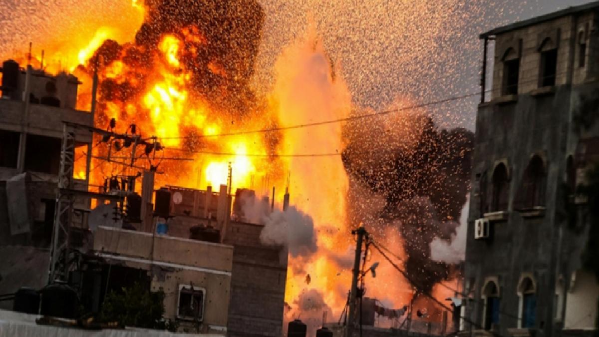 İsrail yine Gazze’ye saldırdı: 92 ölü