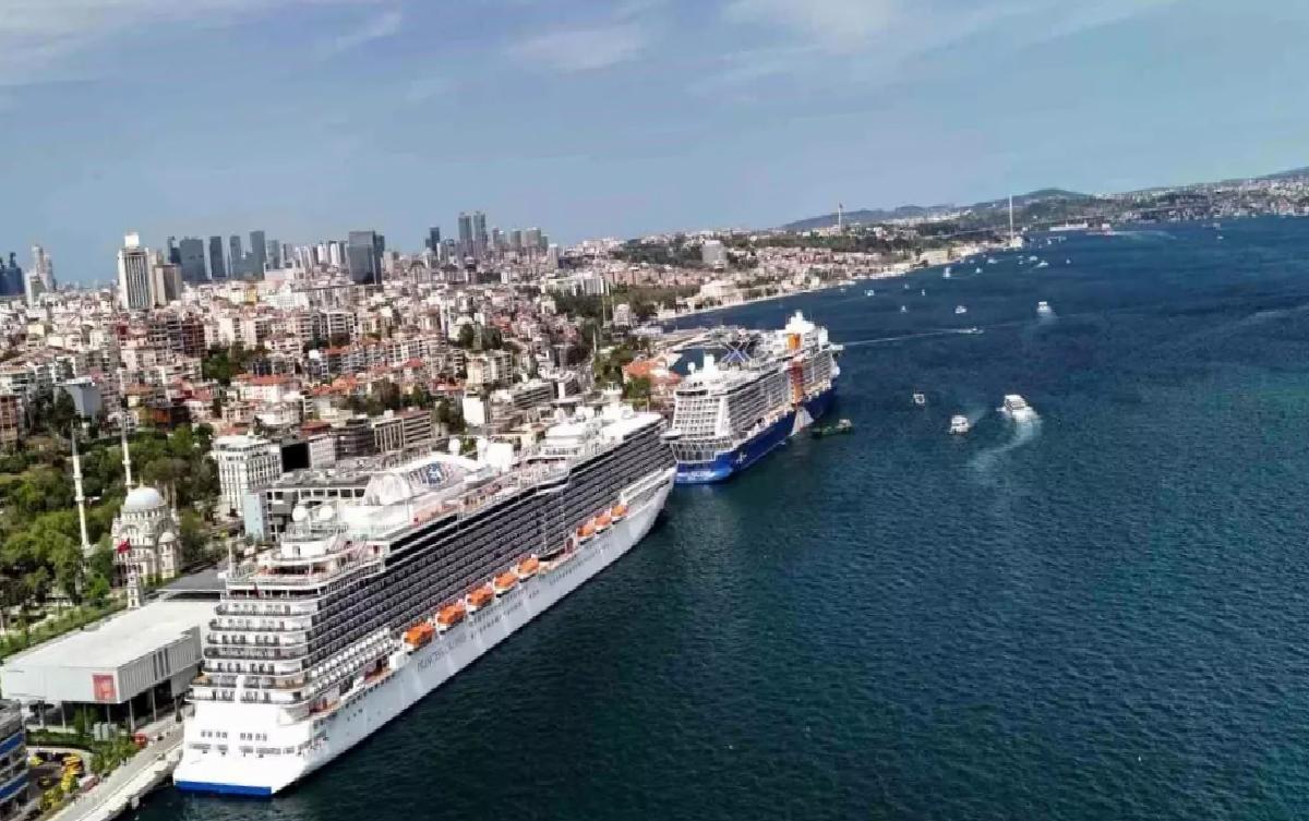 İstanbul’da Dev Kruvaziyer Gemiler