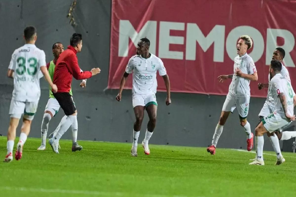 İstanbul’da muhteşem geri dönüş! İstanbulspor yıkıldı, Boluspor yarı finalde