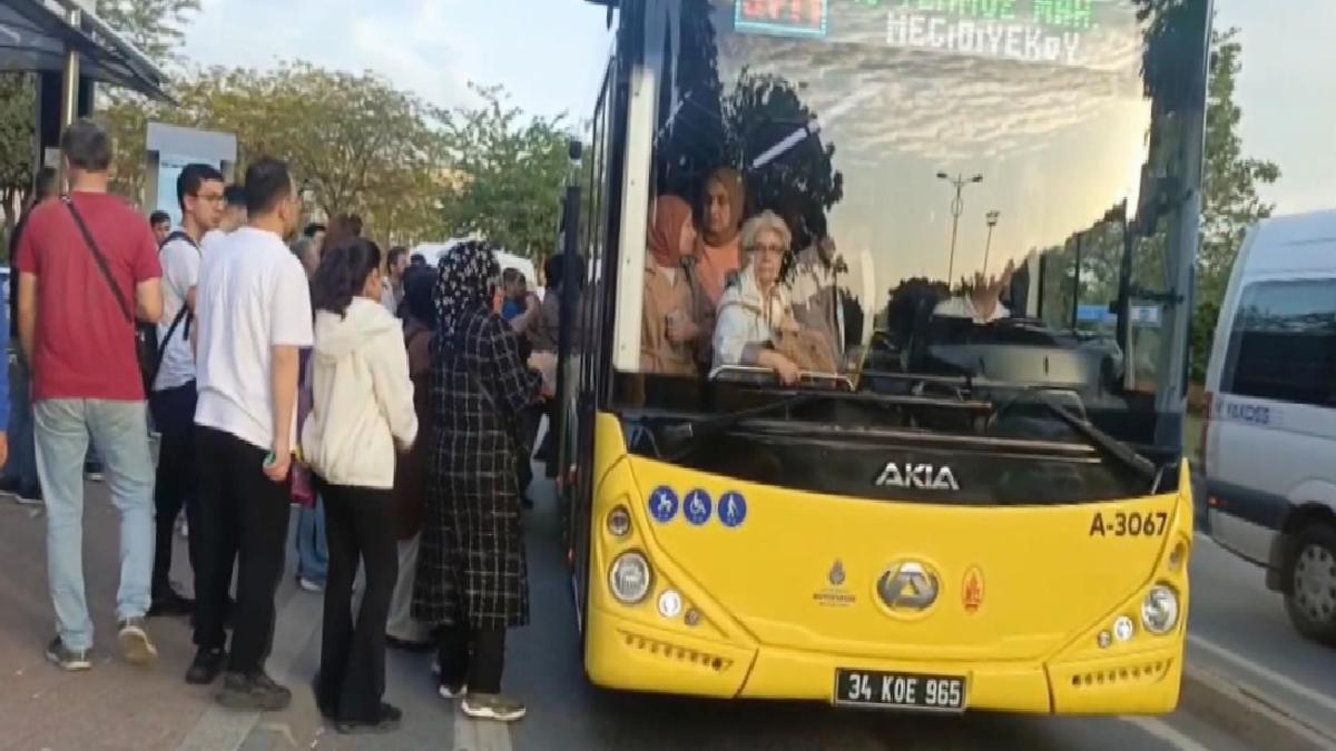 İstanbul’da özel halk otobüsleri kontak kapattı